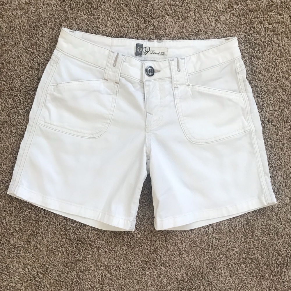 LEVEL 99 White Shorts